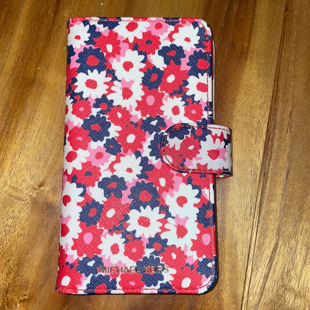 iPhone X  Michael Kors wallet case